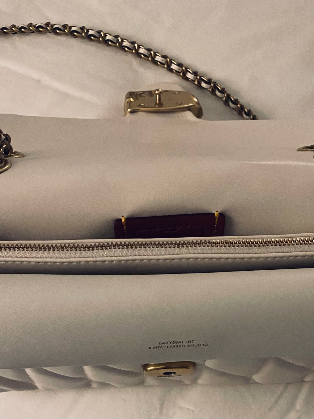 Coach Tabby 26 Quilted Cream Shoulder Bag with Gold C-Clasp NWOT - Picture 5 of 6